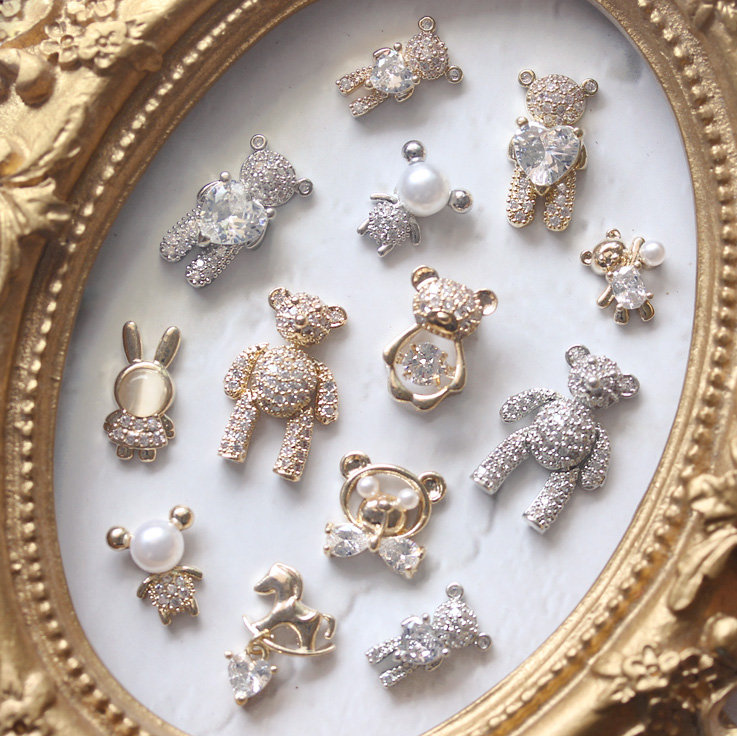 ハートのクマの形をした金属製の3Dペンダント,ウサギの形をし - Nail Art Lotso のレビューと価格